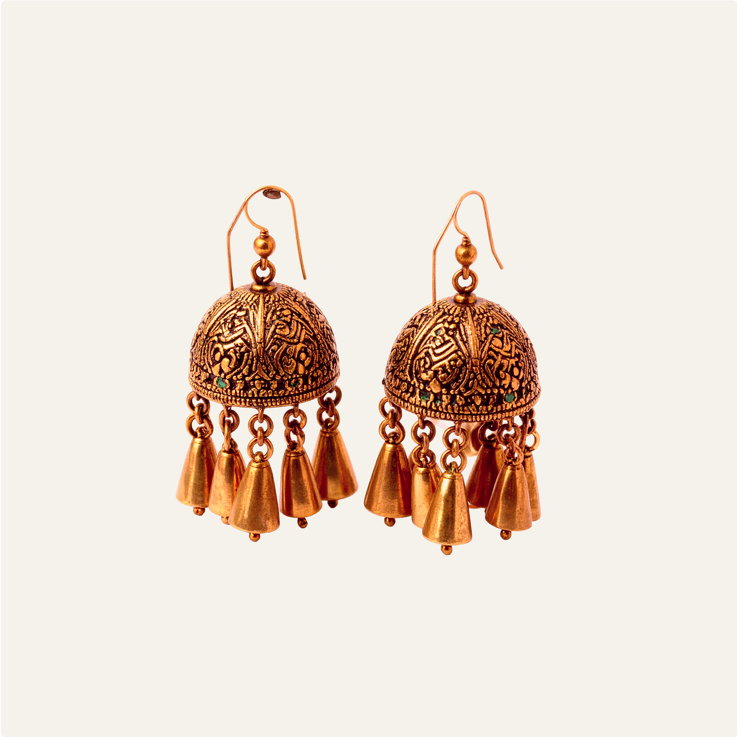 Liora Jhumkas
